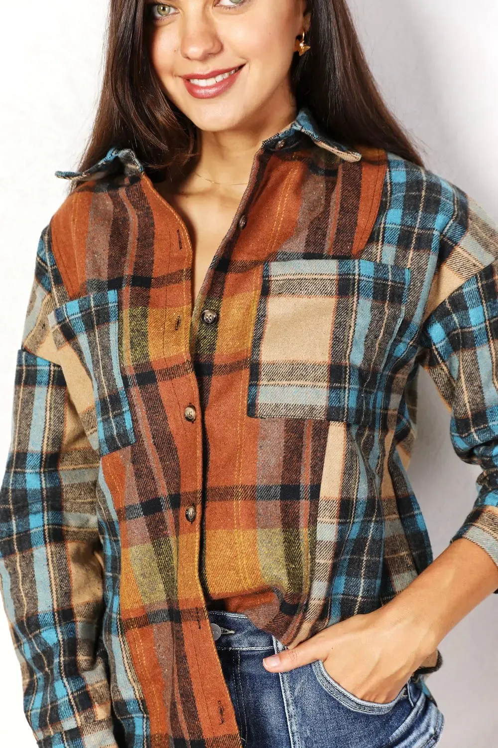 Women's Curved Hem Plaid ShirtJacket